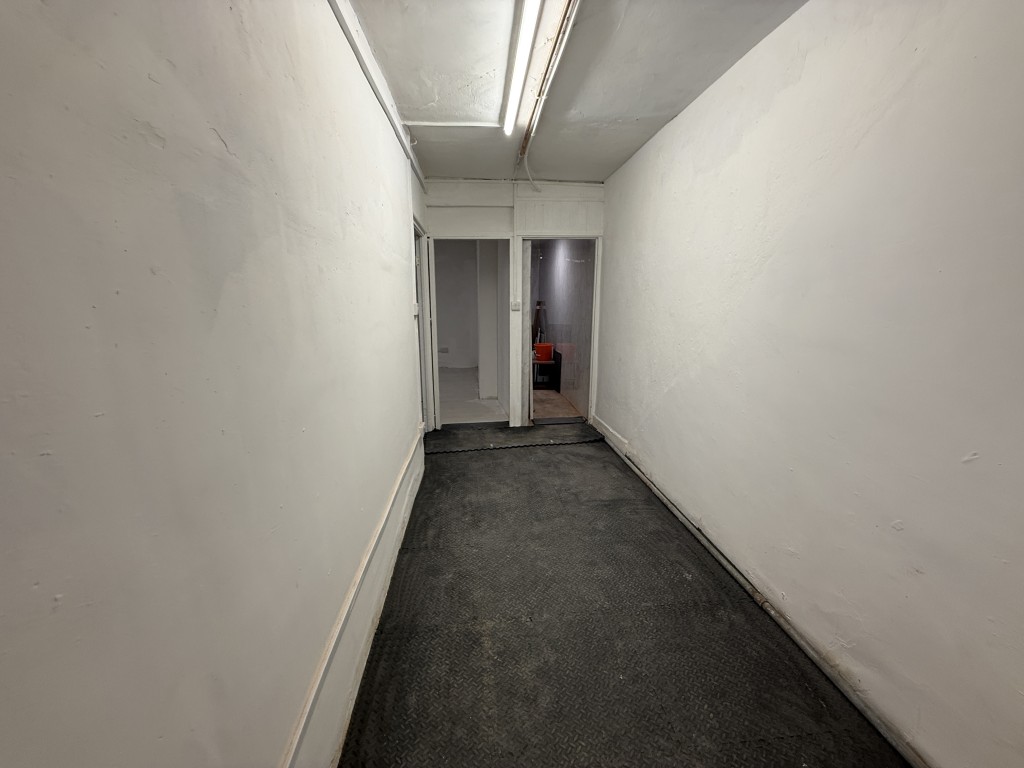 Lot: 5 - VACANT MIXED USE FOUR STOREY PROPERTY WITH FURTHER POTENTIAL - Basement area 5